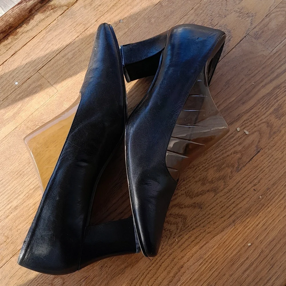 Vintage Enzo Angioloni Destressed Pumps